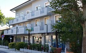 Hotel Ancora  2*