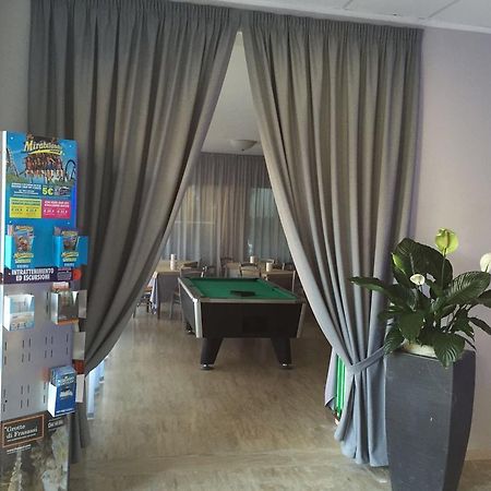 Hotel Ancora Cesenatico Esterno foto