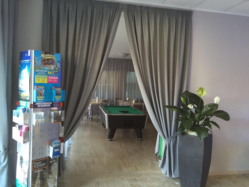 Hotel Ancora Cesenatico Esterno foto
