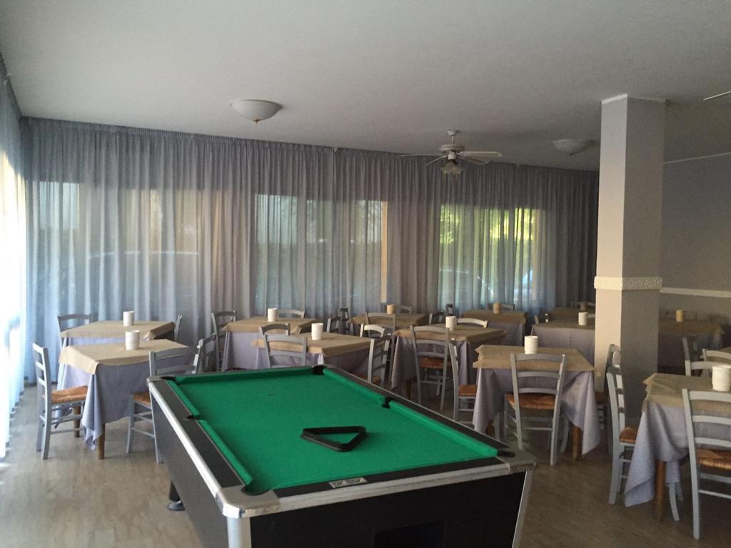 Hotel Ancora Cesenatico Esterno foto