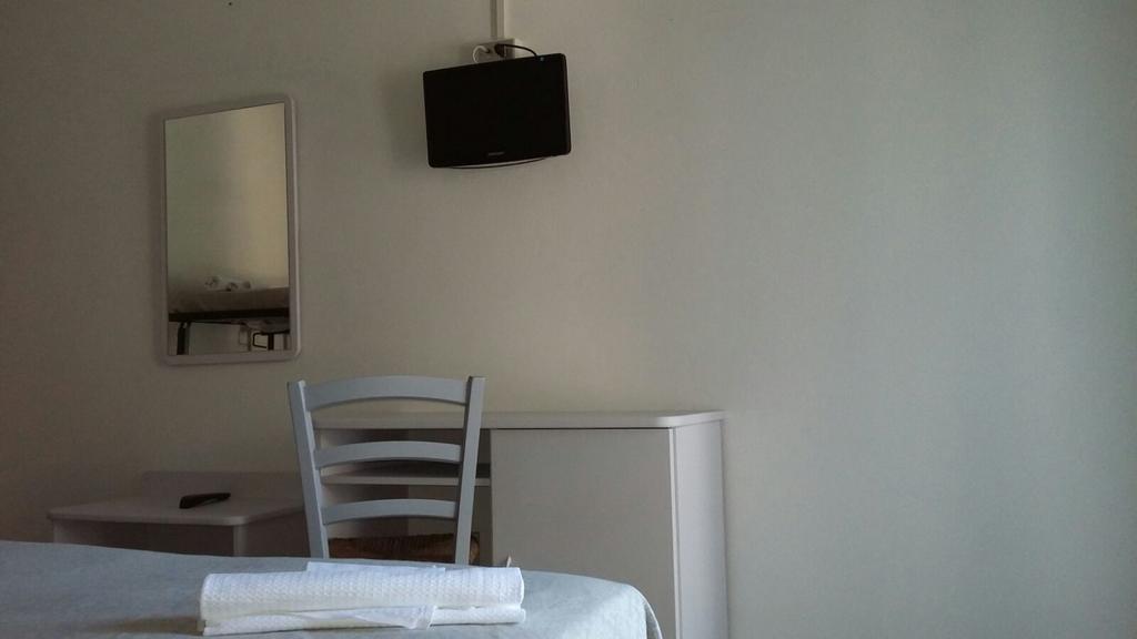 Hotel Ancora Cesenatico Esterno foto